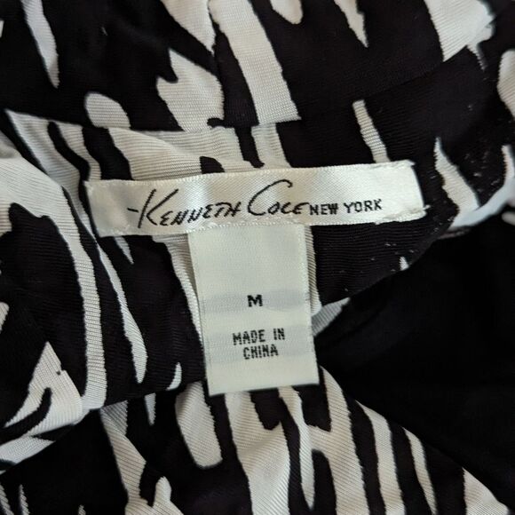EUC - Kenneth Cole Black and White Graphic V Neck Dress with Ruching - M - Picture 3 of 6